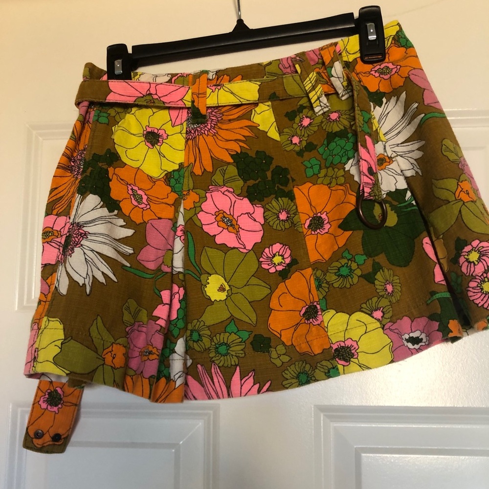 Very cute retro miss sixties skirt